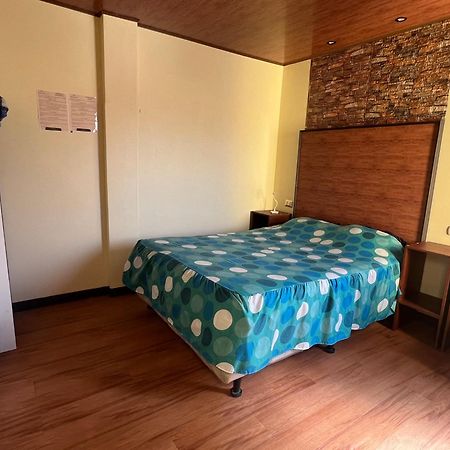 C&M Exclusive Private Rooms Quetzaltenango Eksteriør billede
